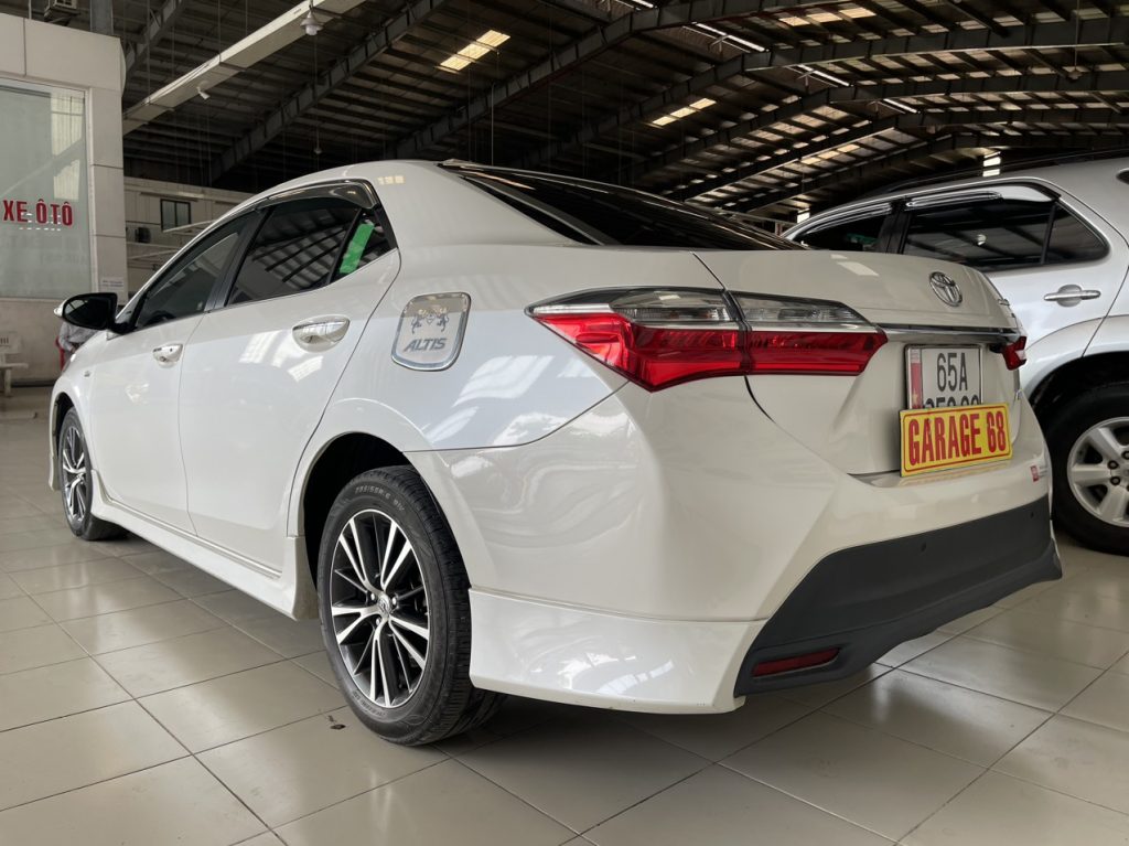 Toyota Altis 1.8 CVT 2020