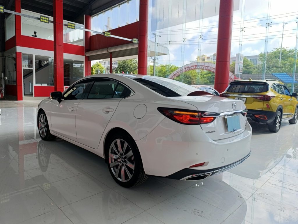 Mazda 6 2.0 premium  2022