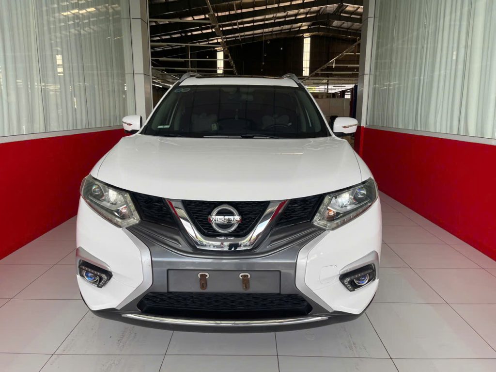 Nissan X-Trail 2018 số tự động 0939348181