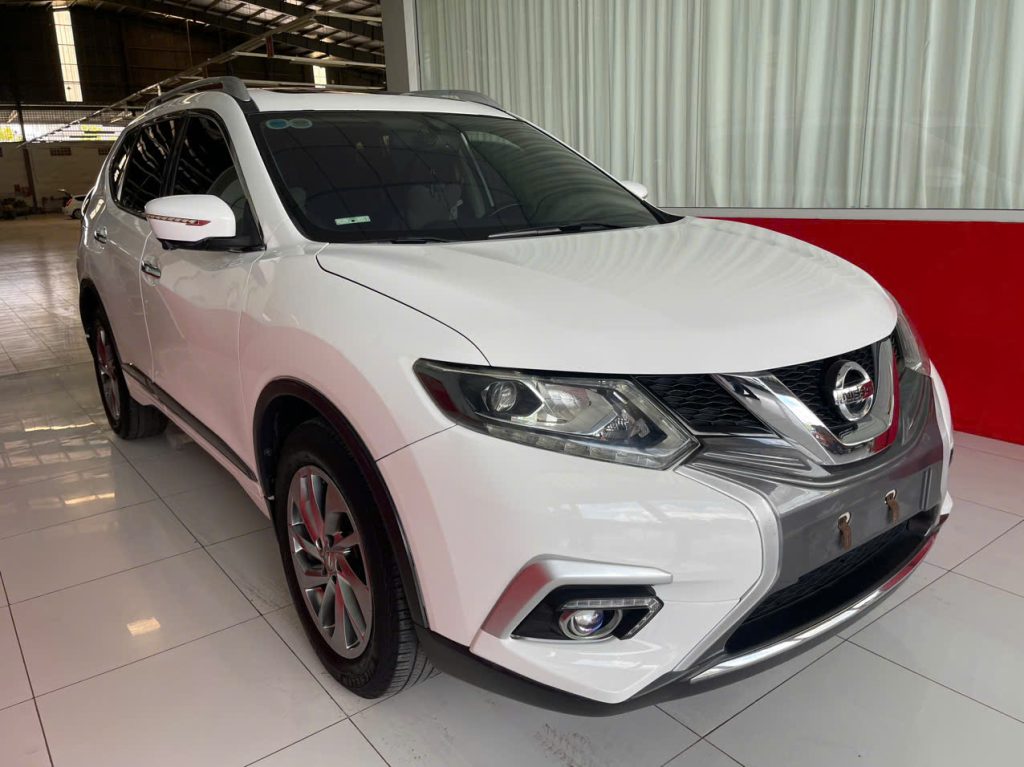 Nissan X-Trail 2018 số tự động 0939348181