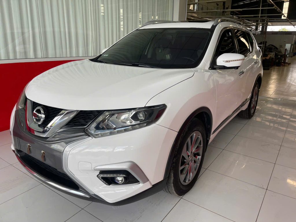 Nissan X-Trail 2018 số tự động 0939348181