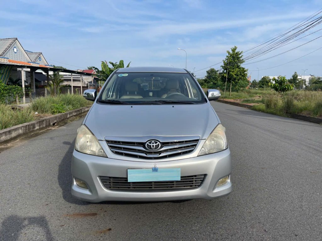 Innova 2010 số tự động