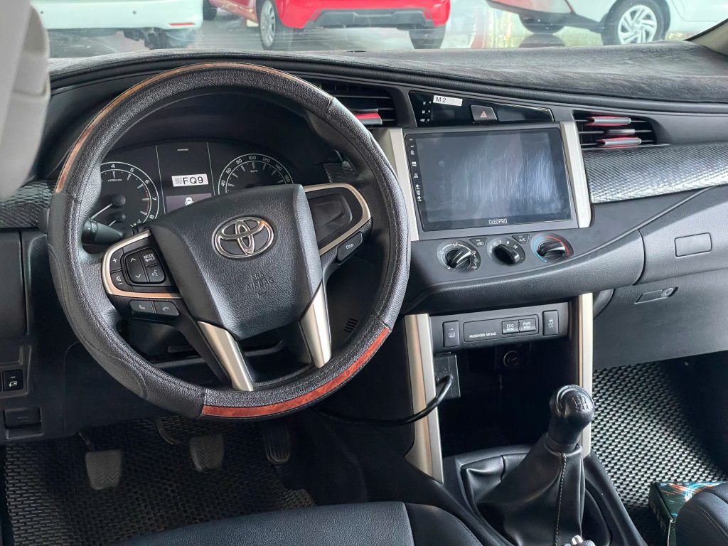 Toyota Innova 2.0E 2023