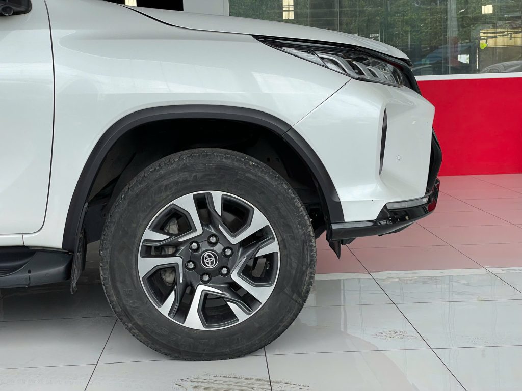 Toyota Fortuner Legender 4×2 Dầu 2021