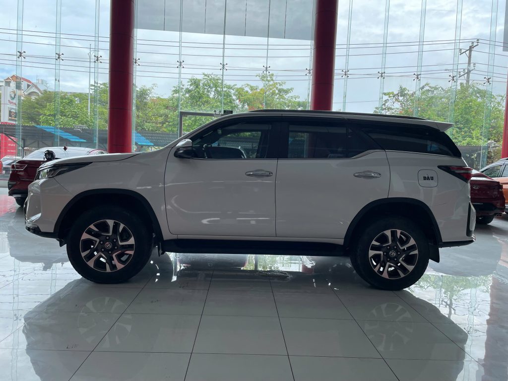 Toyota Fortuner Legender 4×2 Dầu 2021