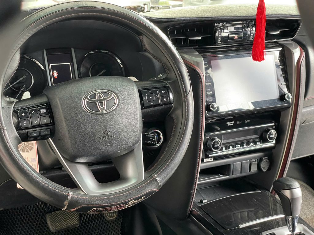 Toyota Fortuner Legender 4×2 Dầu 2021