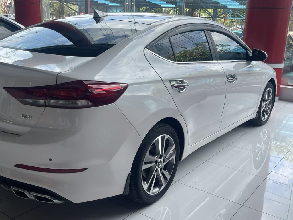 Hyundai Elantra 2018